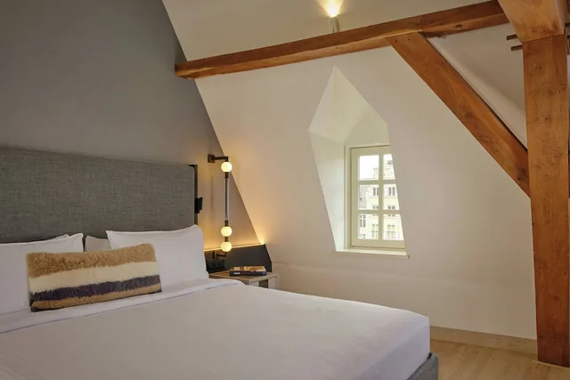 غرفة بريميوم بسرير كينج، Marriott Ghent 1/8