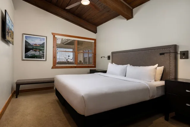 2 Bedrooms, Condo, Slope, King Bed, 3 Beds، Top of the Village - Destination Hotels & Resorts 1/4