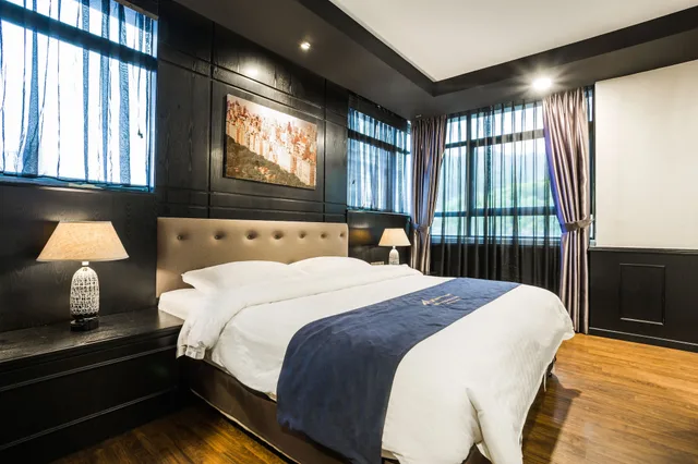 Deluxe King (With Window)، Manhattan Business Hotel 1/2