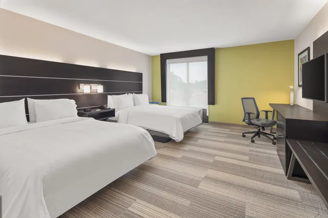 غرفة بسريرين لذوي الإعاقة، Holiday Inn Express Hotel Suites Hardeeville Hilton Head 2/2
