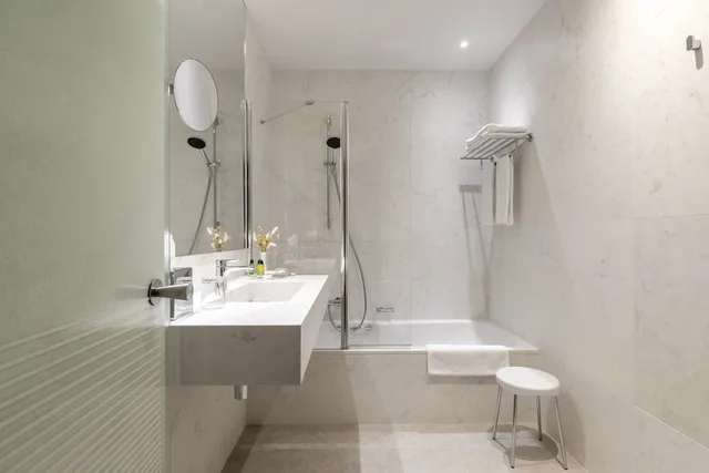 غرفة فاخرة بشرفة، Hotel Aragon 3/3