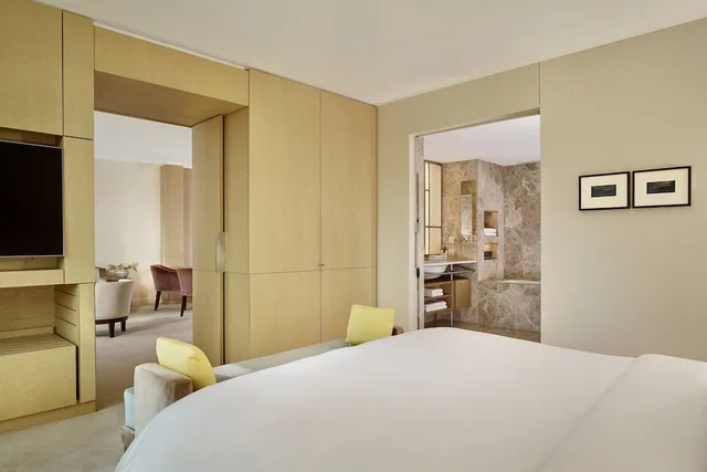 جناح تنفيذي بسرير كينج، The Ritz-Carlton Wolfsburg 1/10