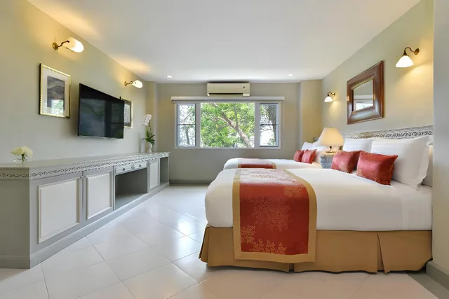 Como, Luxury, Family, Suite, Pet Friendly، Anantasila Beach Resort Hua Hin 1/1