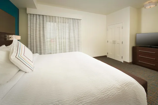 جناح بسرير كينج بغرفة نوم واحدة مع أريكة، Residence Inn By Marriott Texarkana 3/7