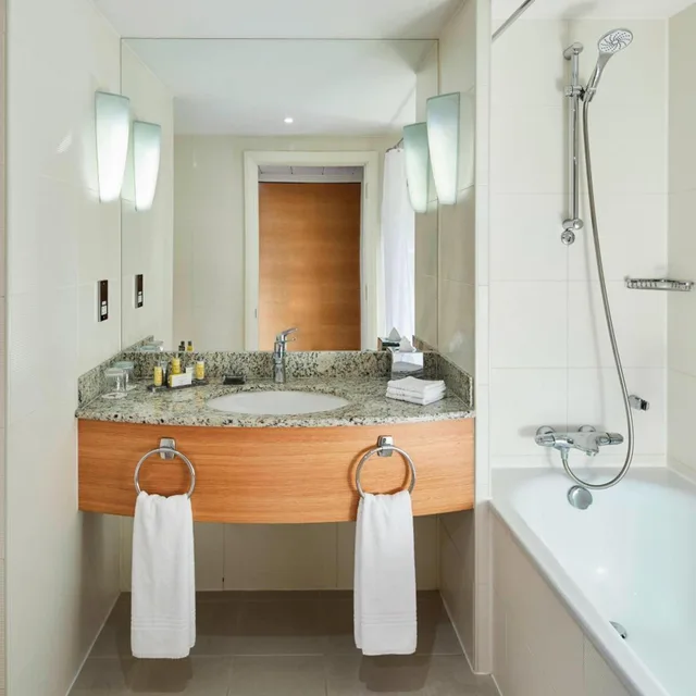 غرفة ديلوكس بسرير كينج، London Marriott Hotel Canary Wharf 10/10