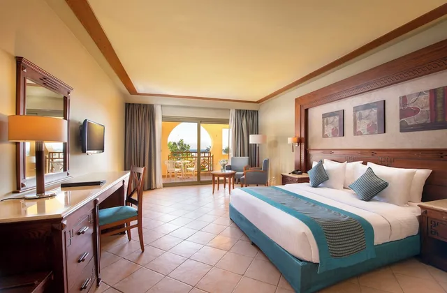 غرفة سوبيريور ثلاثية بإطلالة على البحر، Charmillion Club Resort 6/10