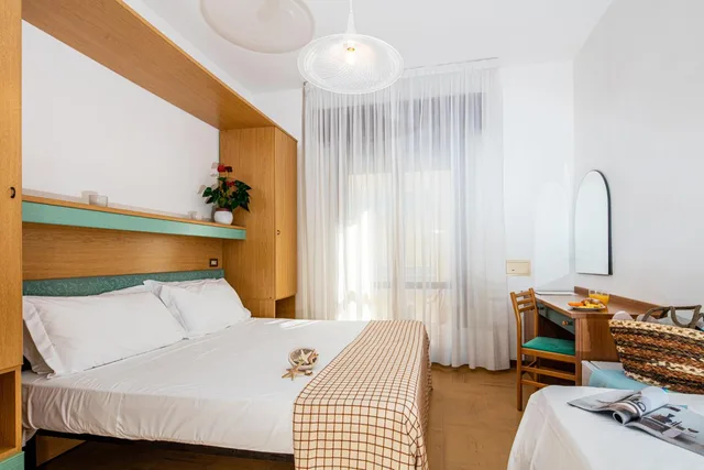 Standard, Triple, Side Sea View، Astor Hotel 1/4