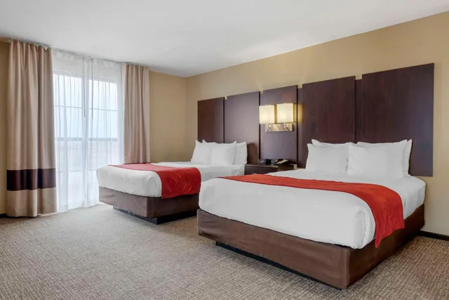 جناح بسرير كوين، Comfort Suites & Conference Center Worthington MN 3/6