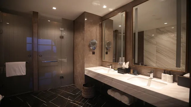 جناح بريميوم بسرير كينج مع دخول الصالة، Intercontinental Ningbo 8/10