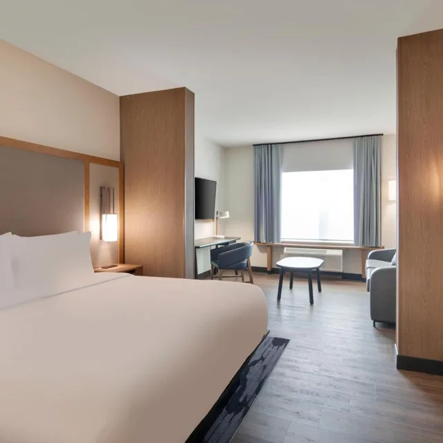 جناح تنفيذي بسرير كينج مع أريكة، Fairfield Inn & Suites by Marriott Franklin Cool Springs 1/5