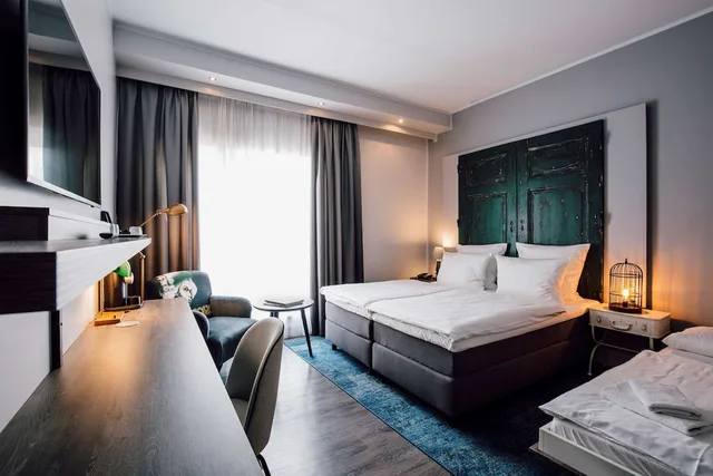 غرفة عائلية بسريرين منفصلين، Hotel Berlin, Berlin, a member of Radisson Individuals 2/3