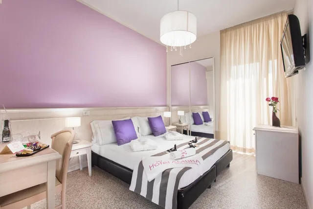غرفة بسرير مزدوج أو سريرين منفصلين، Hotel Ambra 2/10