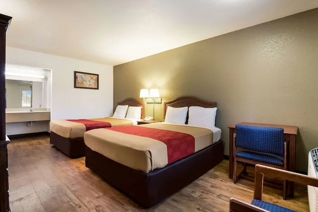 غرفة قياسية بسريرين مزدوجين، Econo Lodge Bartlesville Hwy 75 1/4