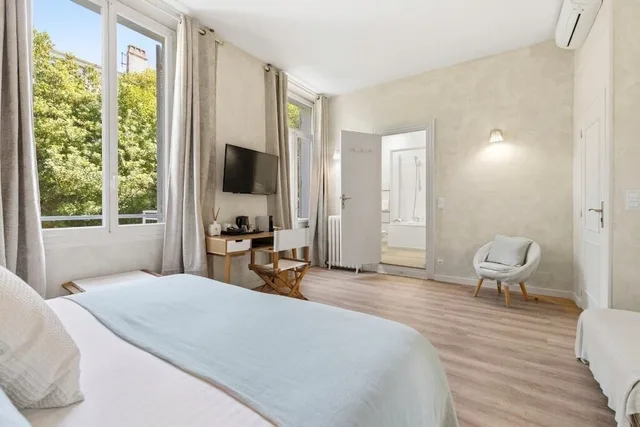 جناح جونيور بسرير كينج، VILLA CLAUDIA(FORMERLY LE VENDOME - VILLA CLAUDIA) 4/10