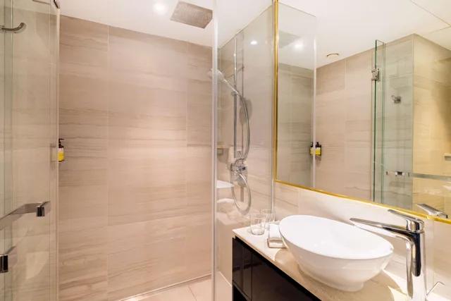 غرفة ديلوكس بسرير مزدوج، Leonardo Hotel London Aldgate - Formerly Hotel Saint 2/3