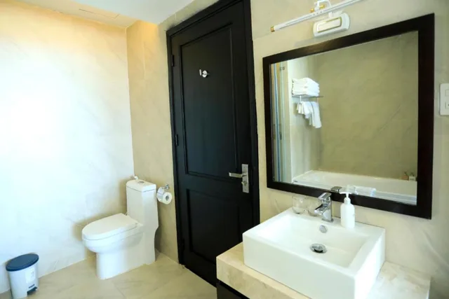 غرفة ديلوكس بسرير مزدوج بإطلالة على البحر، Orson Hotel and Resort Con Dao 2/4
