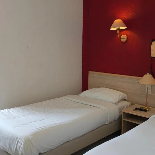 غرفة اقتصادية بسريرين منفصلين، Hotel Corona 2/10