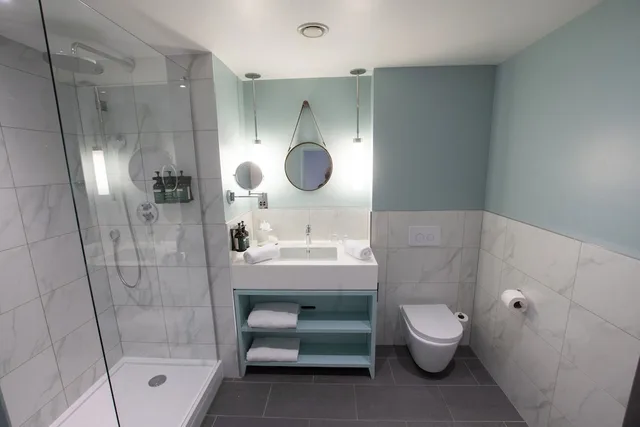 غرفة قياسية بسرير كينج، Mercure Sheffield St Paul's Hotel & Spa 2/2