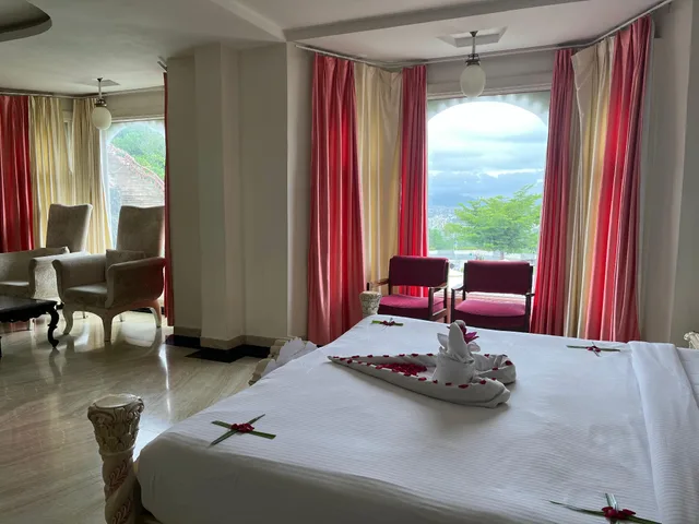 جناح غراند، Bhairavgarh by Zennia Hotels 1/2