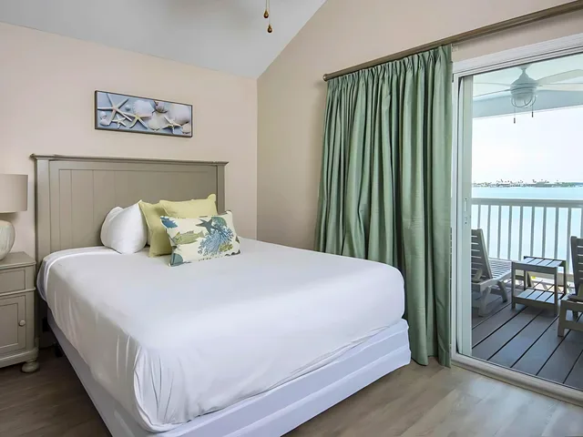 فيلا بسريرين كوين، Hawks Cay Resort 2/6