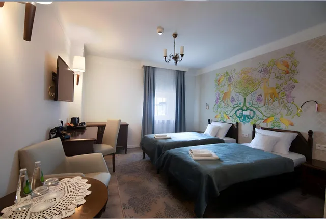 Standard, Hotel Estera 2/2