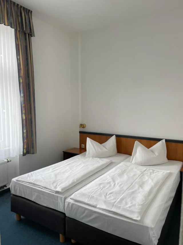 شقة، Hotel Krone 1/7
