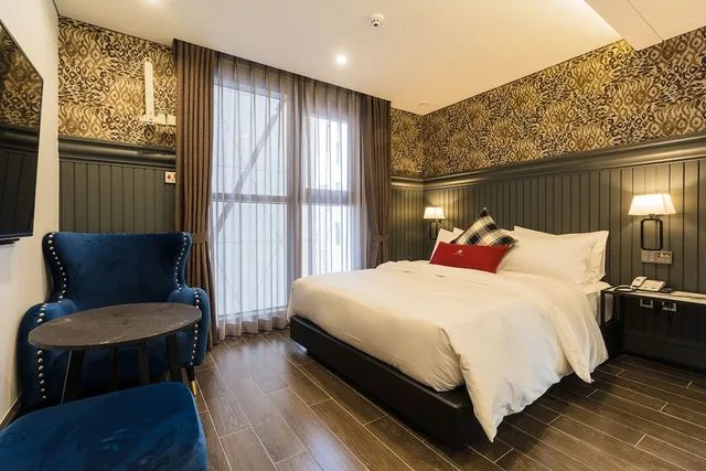 غرفة ديلوكس بسرير كوين بحوض استحمام، Hotel The May Jongno 3/10