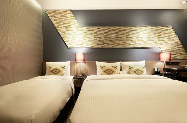 Deluxe, Triple, 1 Double and 1 Single Bed, Beauty Hotels Taipei - Hotel Bfun 1/6