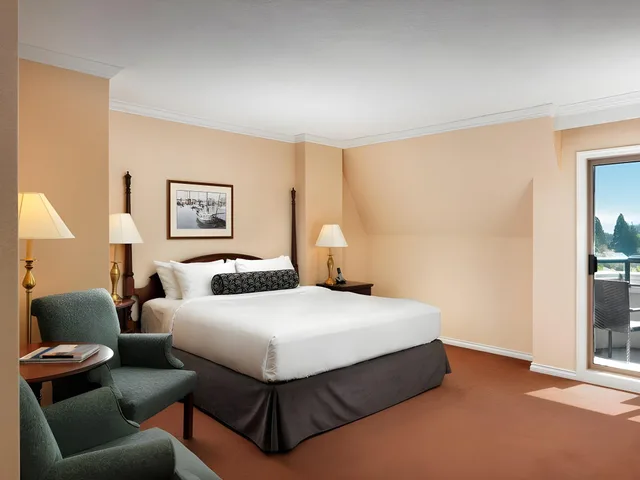 غرفة قياسية بسرير كوين، Grand Pacific Hotel 1/1