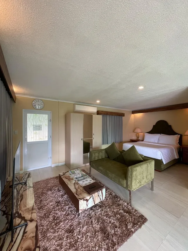 جناح استوديو شهر العسل بسرير كوين بإطلالة على البحر، Monaco Suites De Boracay 5/7