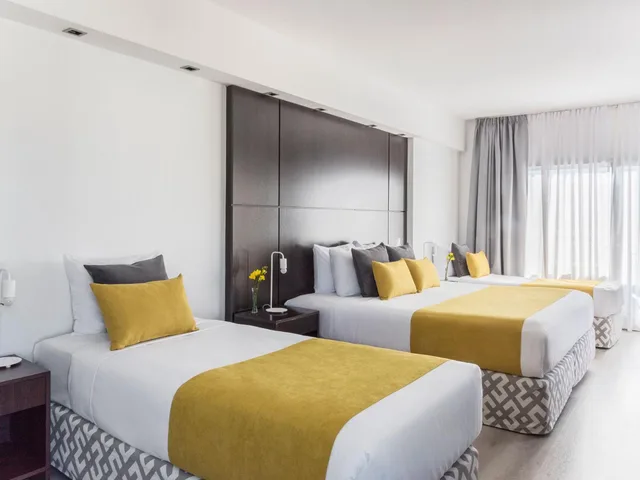 Room, Quintuple، HTL City Baires (ex:Dazzler San Telmo) 1/1