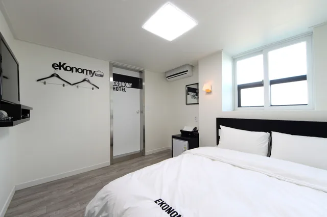 غرفة بسرير مزدوج، Ekonomy Hotel Incheon 8/10