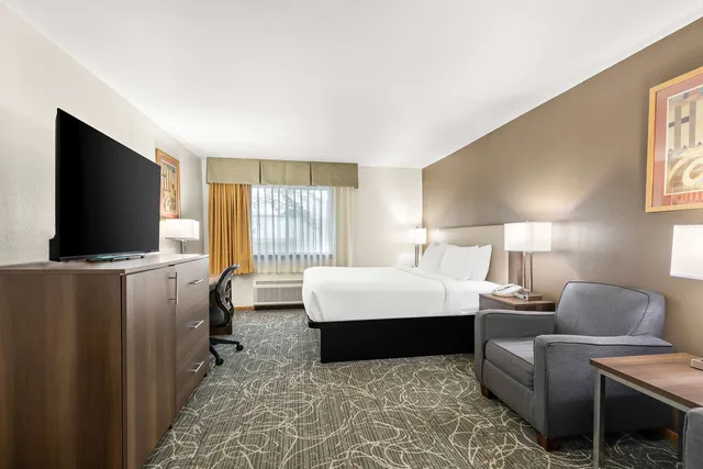 غرفة بسرير كينج لذوي الإعاقة، Best Western West Towne Suites 3/4