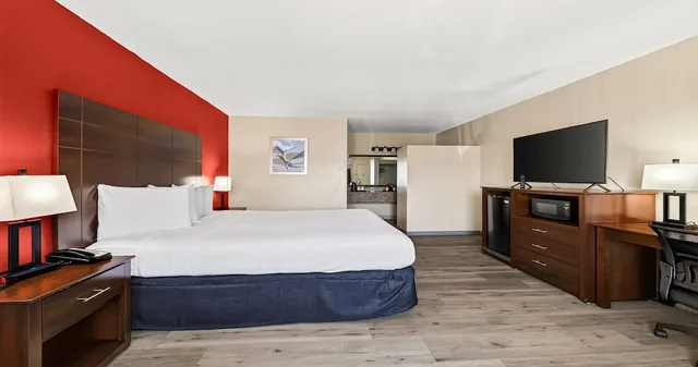 Standard, King Bed, Best Western Roseville Inn 3/10