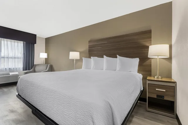 غرفة قياسية بسرير كينج، Best Western Gateway Adirondack Inn 6/10