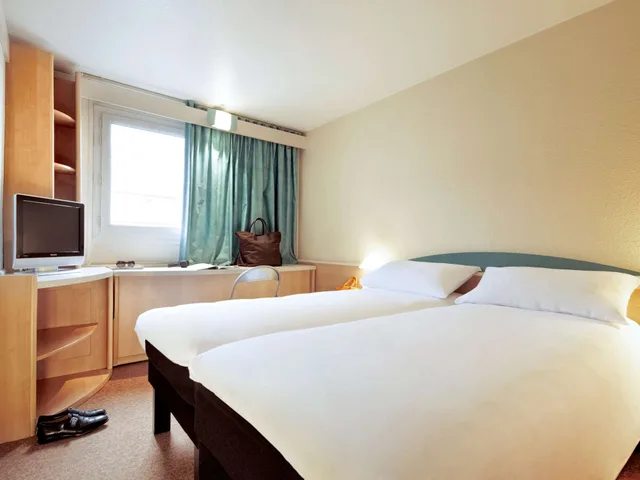 غرفة بسريرين منفصلين، Ibis Florence North Airport Hotel 1/5