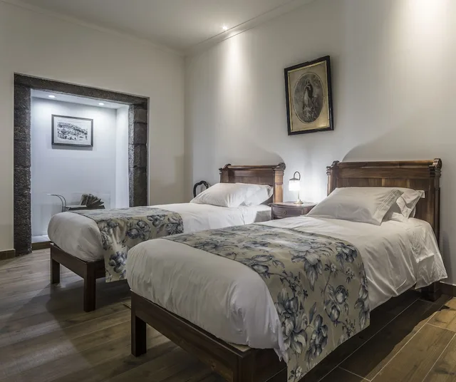 جناح بسريرين منفصلين بإطلالة على المدينة مع أريكة، Casa Do Campo De São Francisco 1/3
