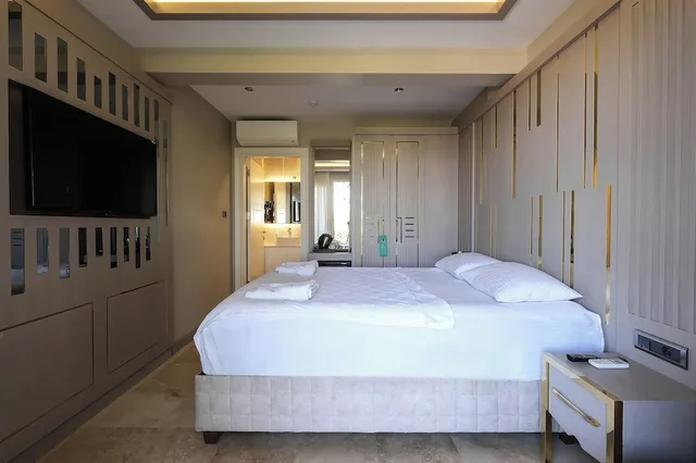 غرفة قياسية بسرير مزدوج، Roas Hotel 3/4