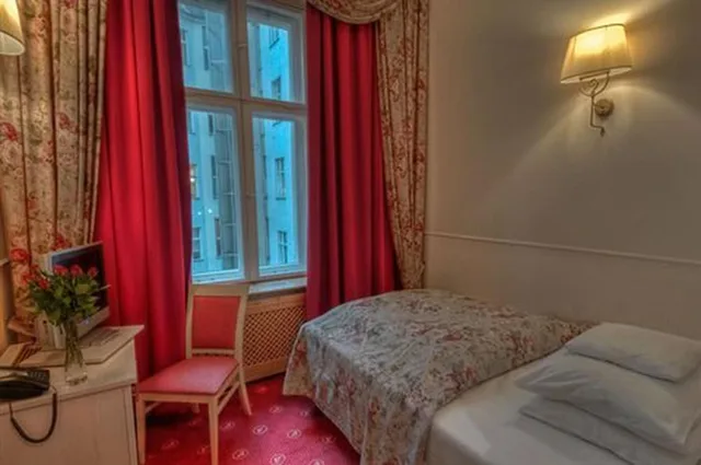 غرفة مفردة، HOTEL AUGUSTA 10/11