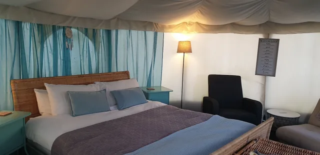 tent, shared bathroom, The Little Hide - Grown Up Glamping 1/10