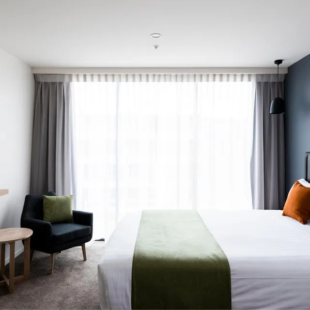 Room, Queen Bed, Accessible, Abode Kingston 3/5