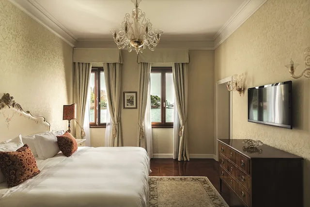 San Giorgio, Suite, King and Twin Beds, Cipriani A Belmond Hotel Venice 3/8