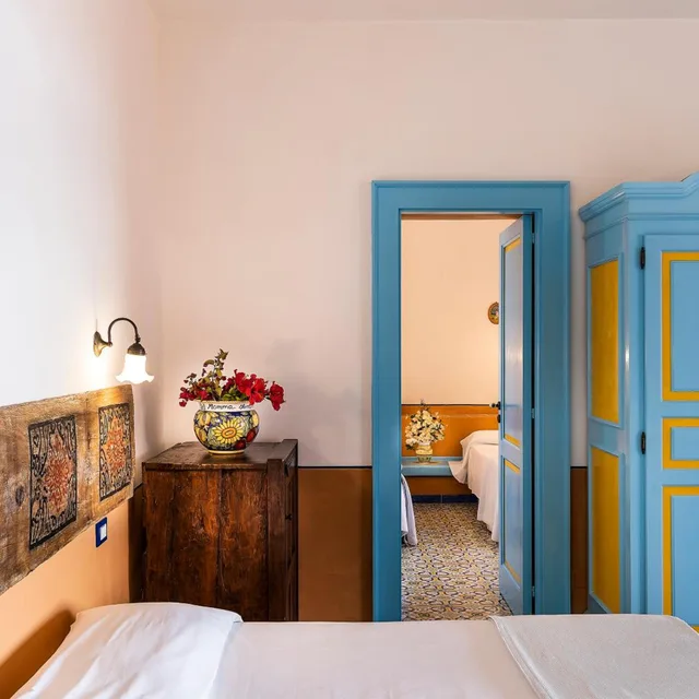 جناح، Hotel Mamma Santina 7/10