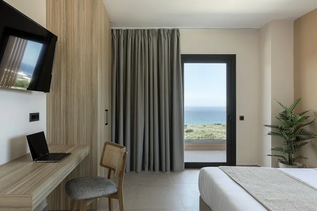 غرفة سوبيريور بسرير كوين بإطلالة على البحر بشرفة، The Nest Resort 3/5