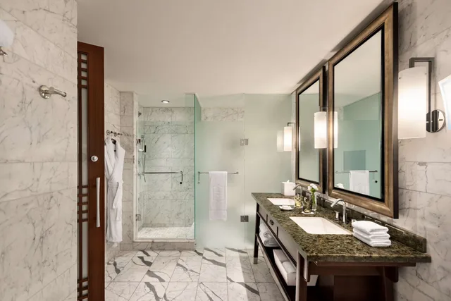 غرفة تنفيذية بسرير كينج، Shangri-La Toronto 2/3