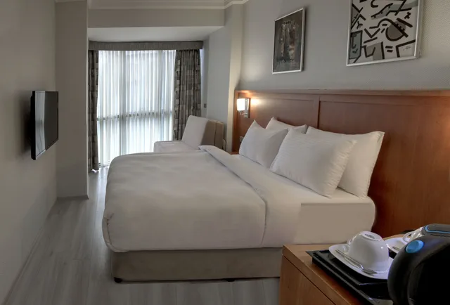 غرفة سوبيريور ثلاثية بسرير مزدوج وسرير فردي بإطلالة على المدينة بغرفة نوم واحدة، Orka Royal Hotel 10/10