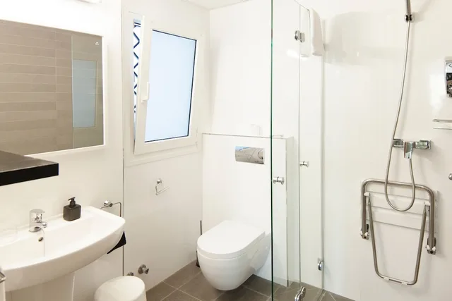 Room, Double Bed, Ground Floor, Villa Lorena Malaga 6/7