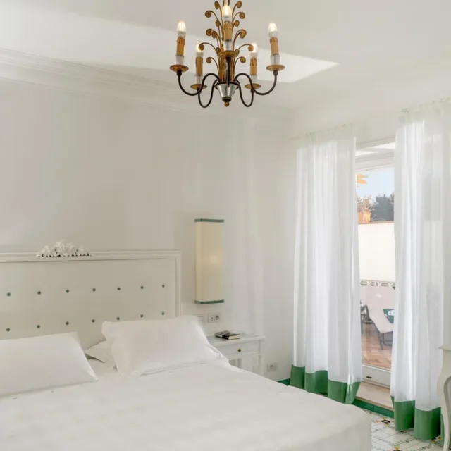 Deluxe, Double Bed, Lateral Side Sea View، Sina Flora 4/7