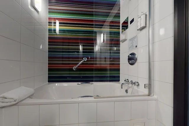 Club, Double Bed, Pool Access, Village Hotel Swindon 2/3