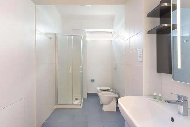 Standard, Queen Bed, B&B Hotel Pomezia Roma 5/7